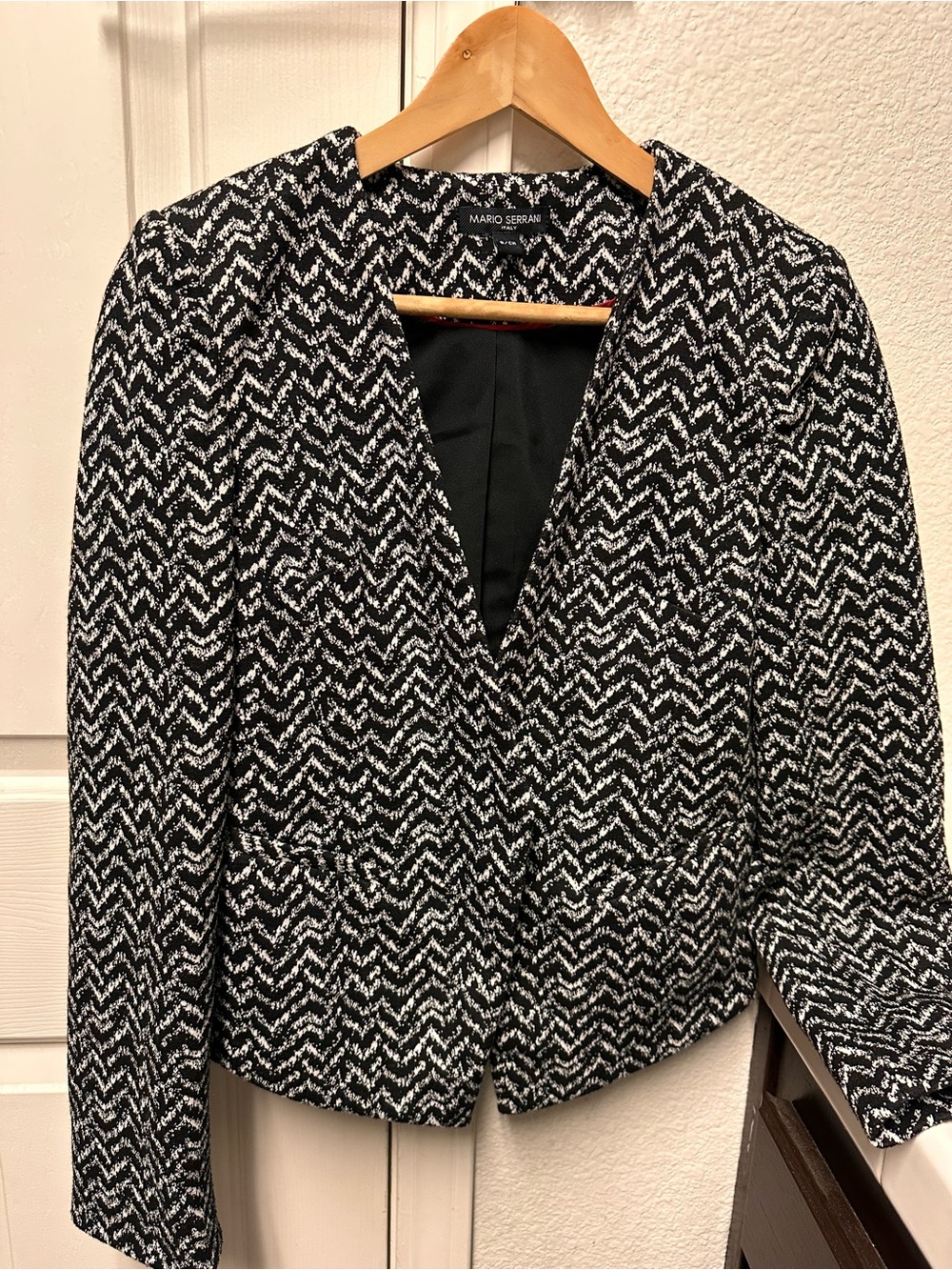 Mario Serrani Black & White Chevron Blazer